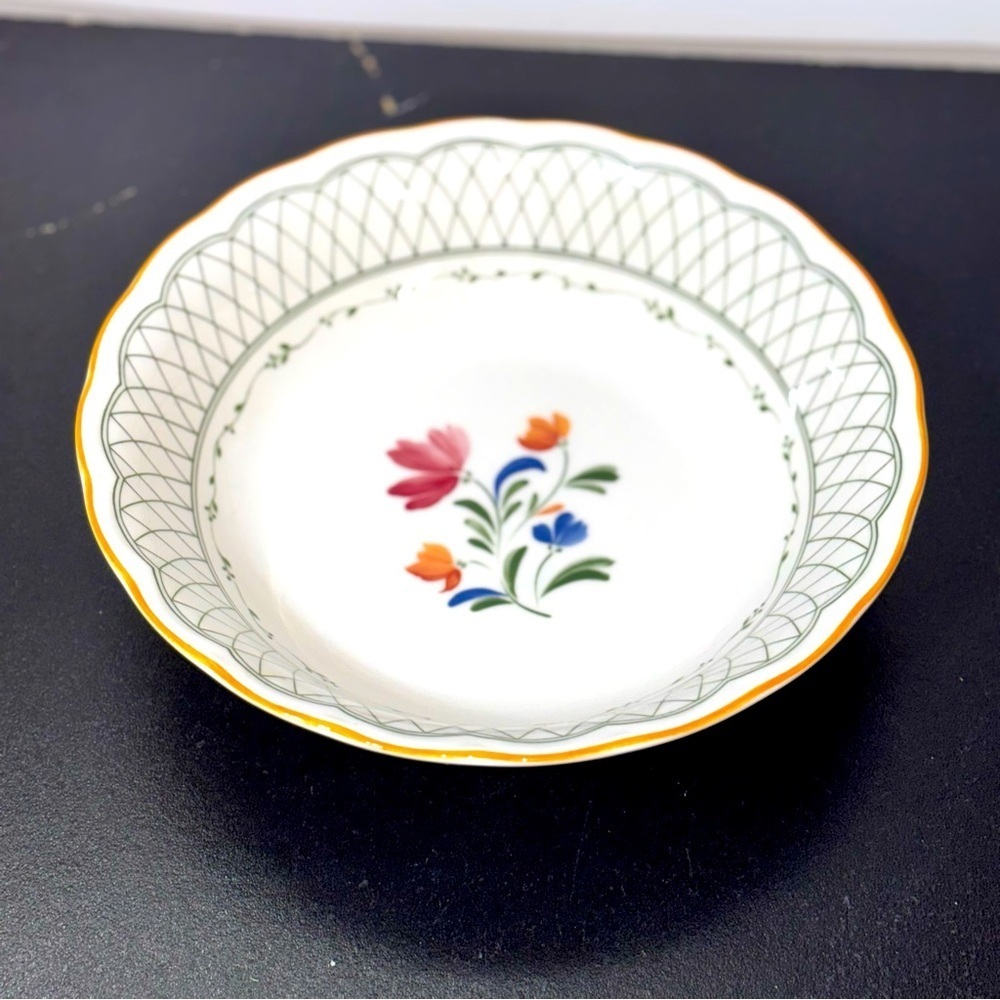 Nikko Japan Floral Patterned Ceramic Bowl Dish Scalloped Lattice 9.5x2.5”